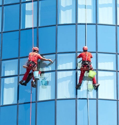 Мытье фасадов промальпинистами в Энгельсе